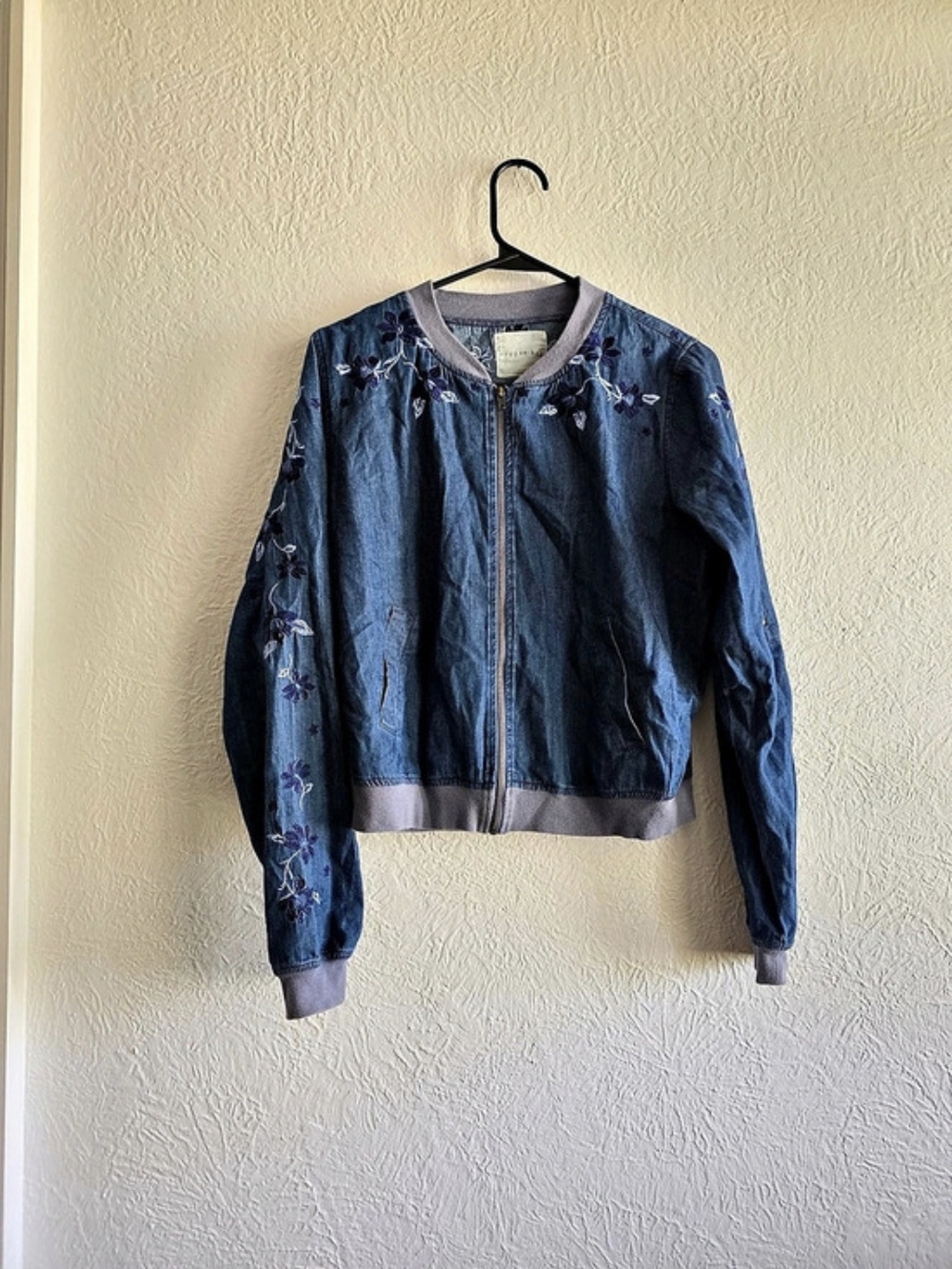 Cottagecore Lightweight Copper Key Floral Denim Bomber Jacket in Blue Small